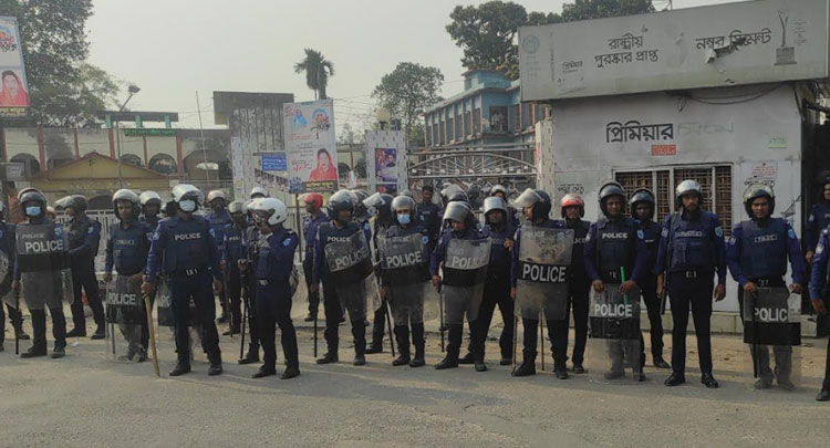 পঞ্চগড়ে সংঘর্ষ : ছয় মামলায় ৮ হাজারের বেশি আসামি, গ্রেপ্তার ৮১