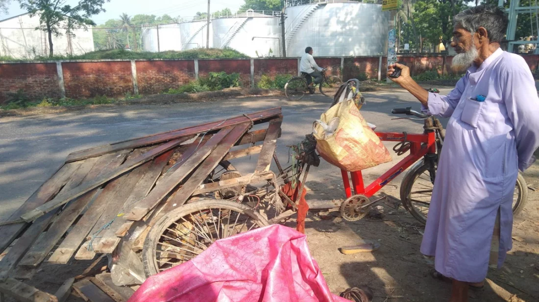 পিকআপের ধাক্কায় স্বামী-স্ত্রী নিহত, আহত ৩