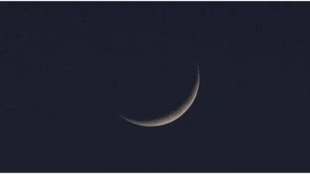 আরব আমিরাতে সকালেই দেখা গেছে রমজানের চাঁদ