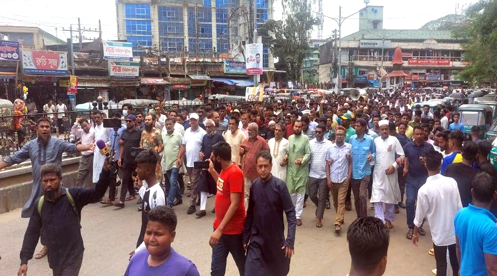 মে দিবসে মেয়র আরিফের শোডাউন