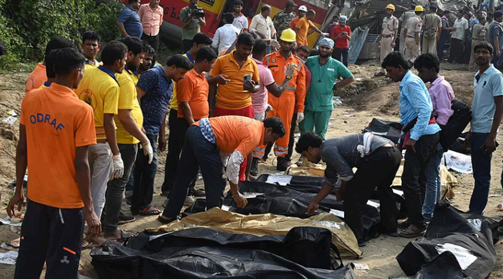 এখনো পরিচয় মিলছে না পড়ে থাকা ১০০ মরদেহের