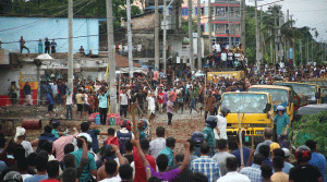 বাদাঘাটে সংঘর্ষের ঘটনায় মামলা, আসামি ৬০০