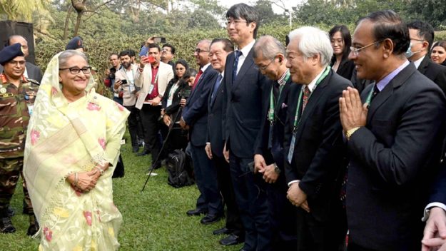 নির্বাচন নিয়ে যা বলল মার্কিন সংবাদমাধ্যম ভয়েস অব আমেরিকা