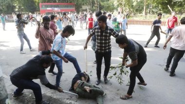 ঢাবিতে ছাত্রলীগের হামলায় সাংবাদিকসহ আহত শতাধিক