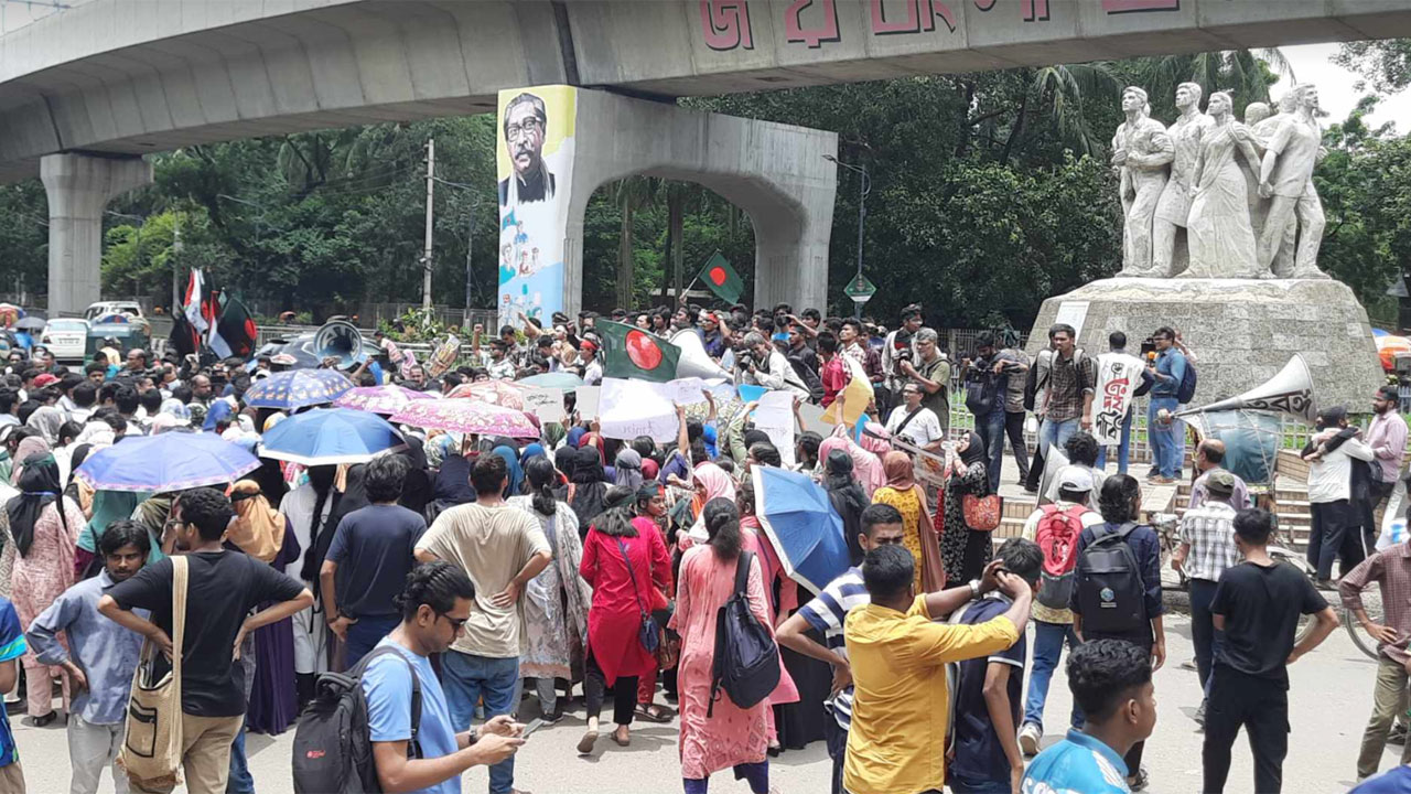 এবার প্রধানমন্ত্রীর বক্তব্য প্রত্যাহারের দাবিতে আন্দোলন