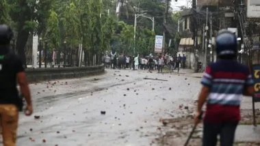 সিলেটে পুলিশের সঙ্গে ঘণ্টাব্যাপী ছাত্র-জনতার সংঘর্ষ : ৫ পুলিশসহ আহত ২০, আটক ৪