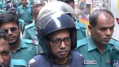 পলকের জন্য হাই কমোড চাইলেন আইনজীবী