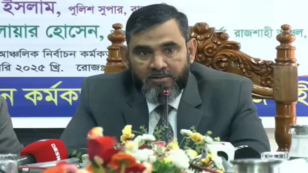বর্তমান পদ্ধতিতে ভোটার তালিকা নিয়ে জালিয়াতির সুযোগ নেই: ইসি সানাউল্লাহ