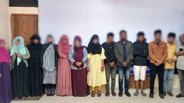 হোটেল থেকে ৪৮ তরুণ-তরুণী আটক