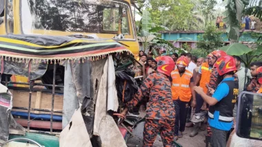 চুয়াডাঙ্গায় ট্রাক-ইজিবাইক সংঘর্ষে নিহত ১, আহত ৬