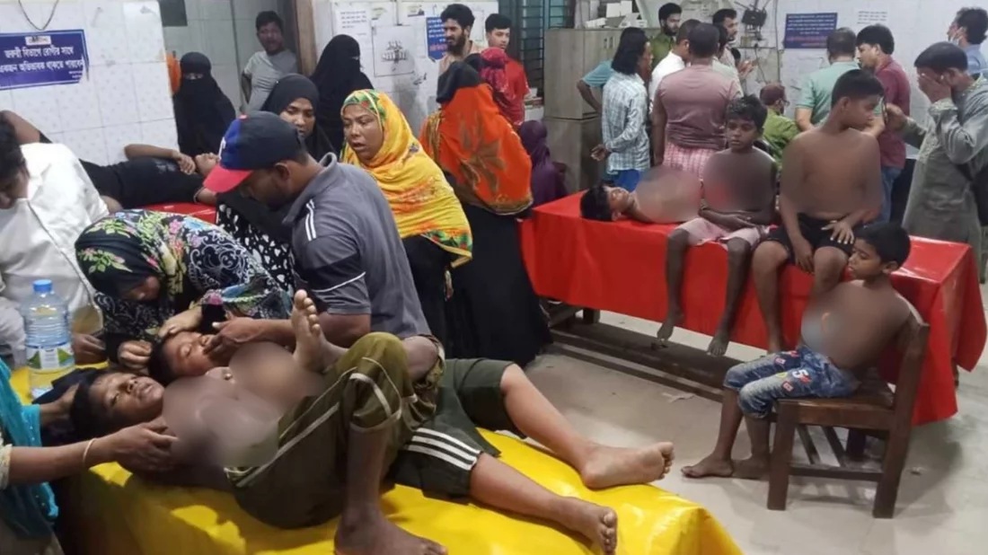 স্কুলের ছাদ থেকে লাফিয়ে আহত ৩ শিক্ষার্থী