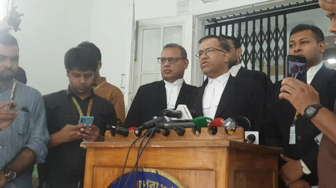 ‘প্রসিকিউশন বলেছে গ্রেপ্তার, আমরা বলি আত্মসমর্পণ’