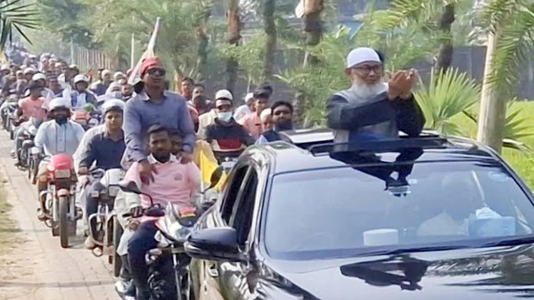 জামায়াত নেতার শোডাউন, মোটরসাইকেলের ধাক্কায় প্রাণ গেল ৭৩ বছরের বৃদ্ধের