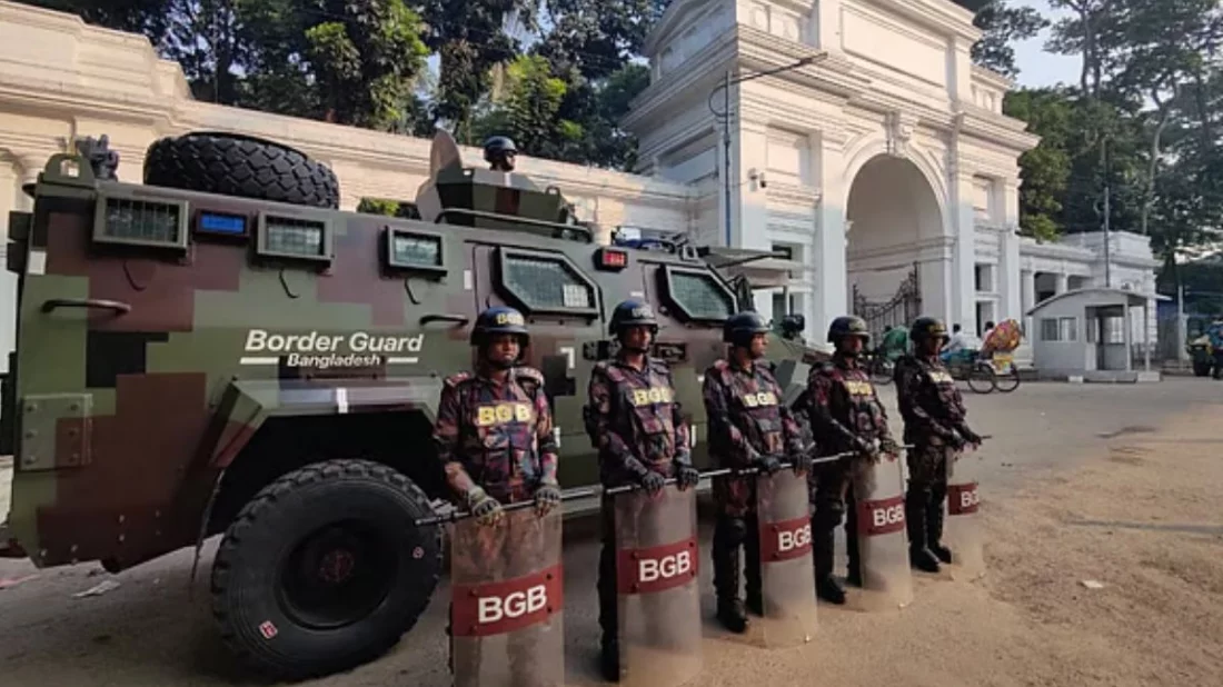 ট্রাইব্যুনালে কড়া নিরাপত্তা, রাজধানীজুড়ে বিজিবি-পুলিশ-সেনাবাহিনীর টহল