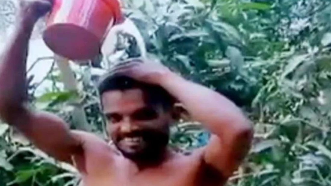 স্ত্রীর সঙ্গে বিচ্ছেদের পর দুধ দিয়ে গোসল