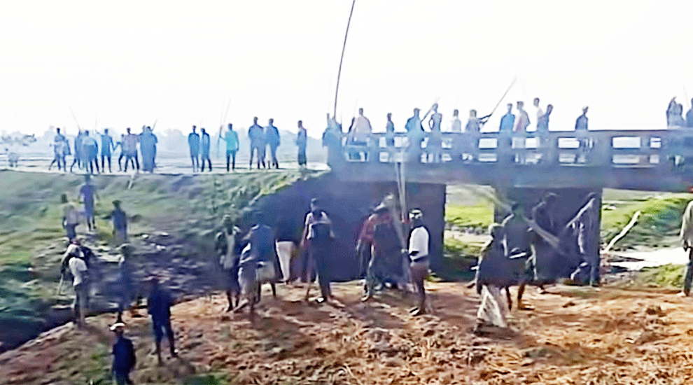 জগন্নাথপুরে দুই গ্রামবাসীর সংঘর্ষ, আহত ৩০