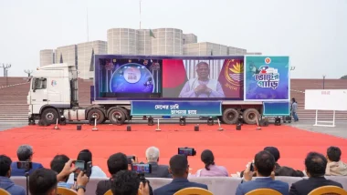 গণভোটে ‘হ্যাঁ’ ভোট দেয়ার আহ্বান প্রধান উপদেষ্টার