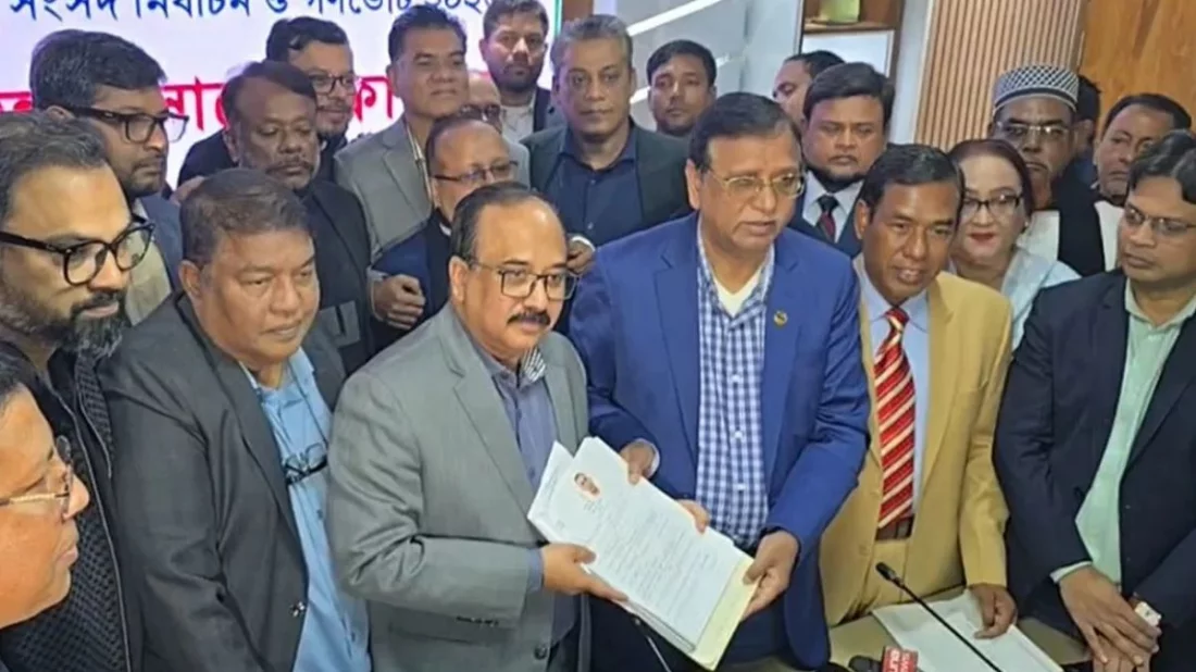 তারেক রহমানের পক্ষে মনোনয়নপত্র জমা দিলেন আব্দুস সালাম