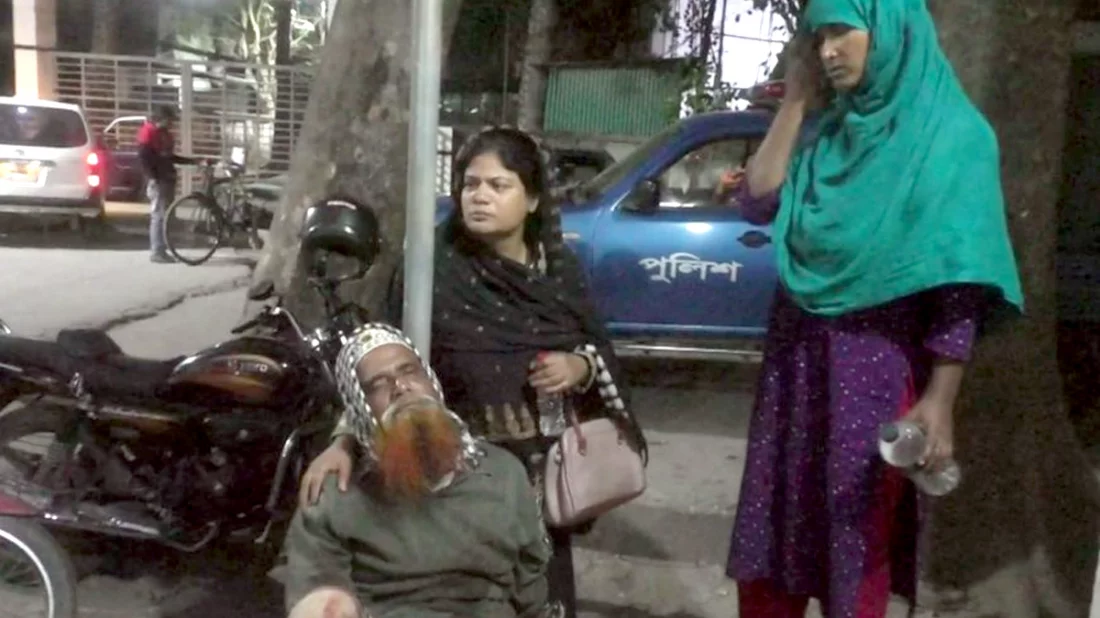 বাবার সামনেই ছুরিকাঘাতে রিকশাচালক নিহত