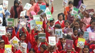নতুন পাঠ্যবই পাচ্ছে প্রাথমিক ও মাধ্যমিকের শিক্ষার্থীরা