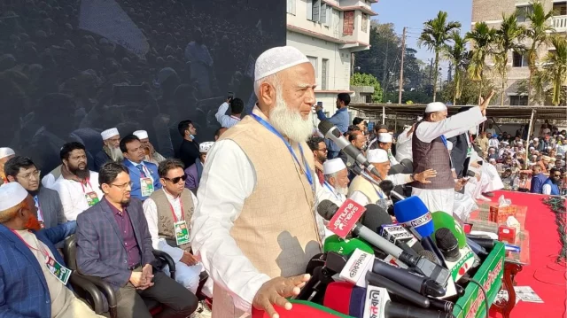 প্রত্যেকে নিজ নিজ ধর্ম অনুযায়ী পোশাক পরার স্বাধীনতা ভোগ করবে: জামায়াত আমির