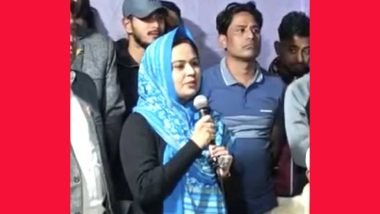 বাবার জন্য ভোট চাইলেন মিলন কন্যা মৌ