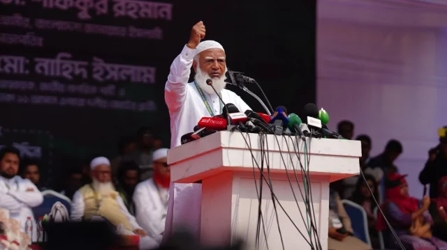 ৫৯ ঋণখেলাপি-ব্যাংক ডাকাতদের বগলের নিচে রেখে করবেন দুর্নীতি দমন