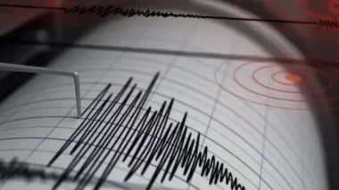 জুমার পরপরই ভূমিকম্পে কাঁপলো দেশ