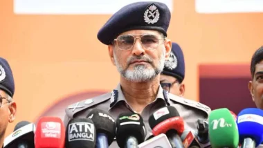 ঈদের আগে-পরে ট্রাক ও কাভার্ড ভ্যান চলাচল বন্ধ থাকবে: ডিএমপি কমিশনার