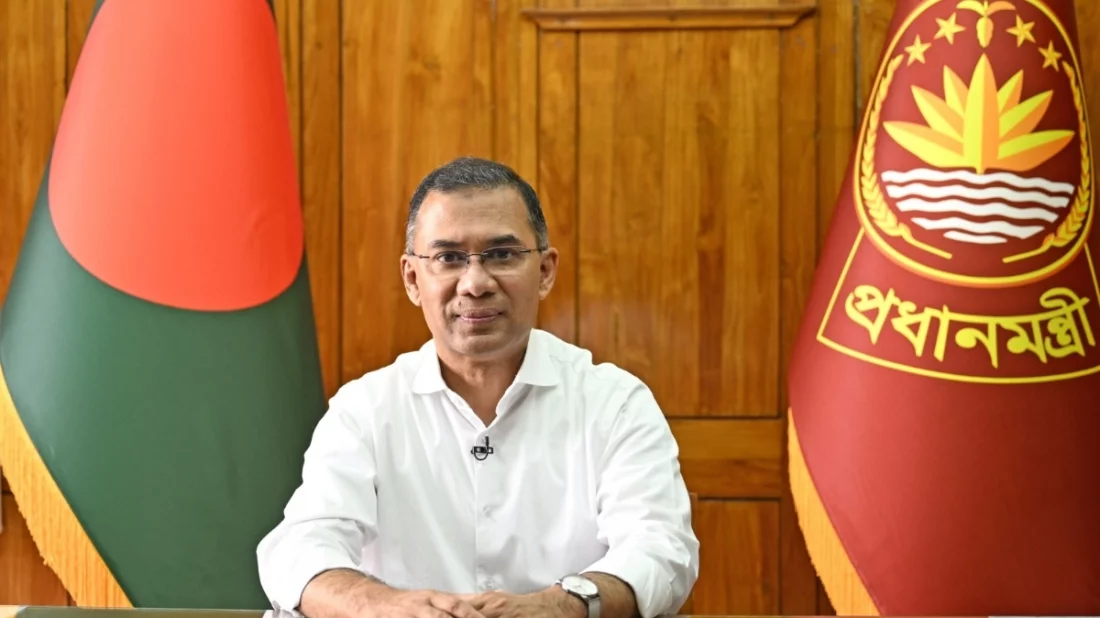 ছুটি সত্ত্বেও সচিবালয়ে ব্যস্ত সময় কাটাচ্ছেন প্রধানমন্ত্রী