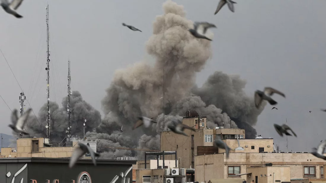 ‘ইরানে এযাবৎকালের বৃহত্তম বোমাবর্ষণ হবে আজ রাতে’