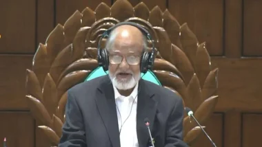 ত্রয়োদশ সংসদের সভাপতিত্ব করছেন ড. খন্দকার মোশাররফ হোসেন