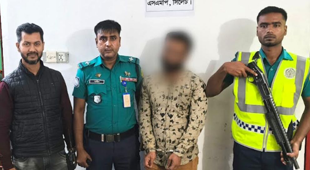 আলমপুর থেকে রুবেল গ্রেফতার