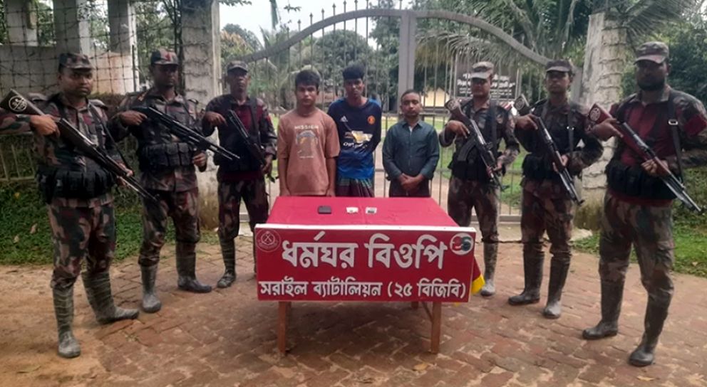 সিলেটের যে সীমান্তে পার হওয়ার সময় আটক ৩