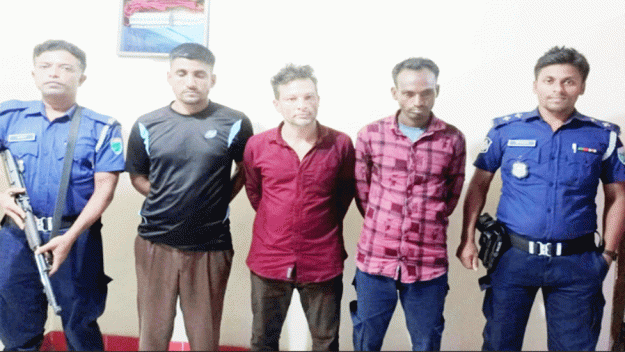 গোলাপগঞ্জে ৬০ পিস ইয়াবাসহ গ্রেফতার ৩