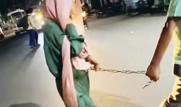 সিলেটে কিশোরীকে আটকে শিকল বেঁধে সড়কে ঘোরাল কারা?