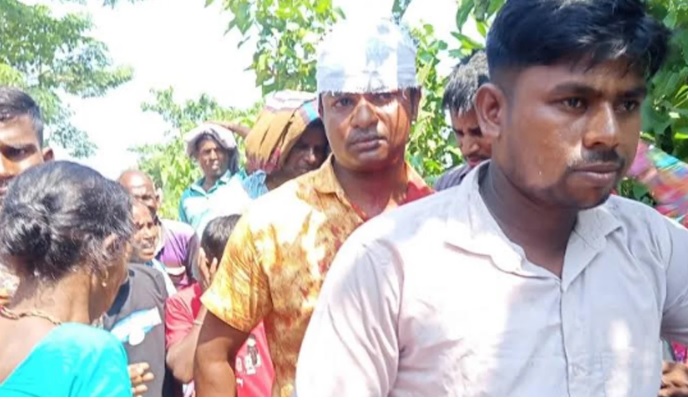 সুনামগঞ্জে স্কুলের সামনেই শিক্ষককে কুপিয়ে জখম