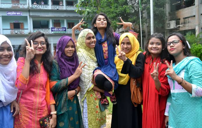 পাঁচ বছর ধরে সিলেটে পাশের হারে এগিয়ে মেয়েরা