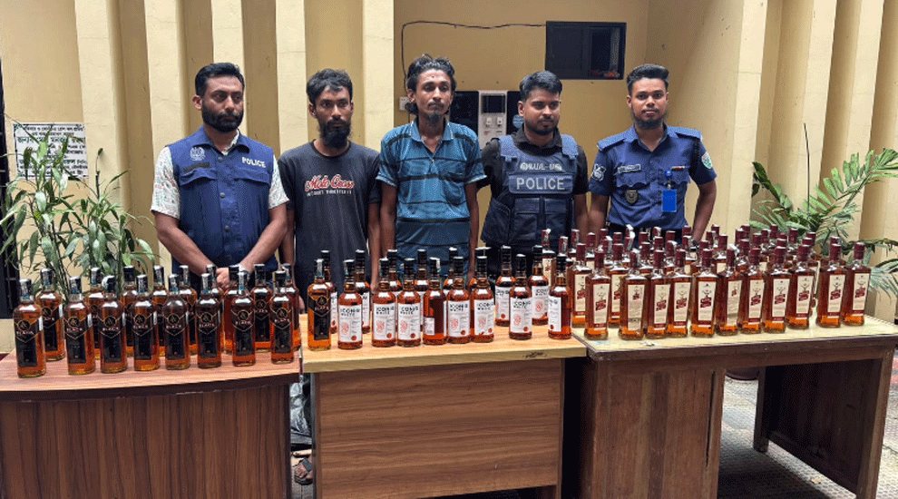 মৌলভীবাজারে বিদেশি ম দ সহ ট্রাক জব্দ, গ্রে*ফ*তা*র ২