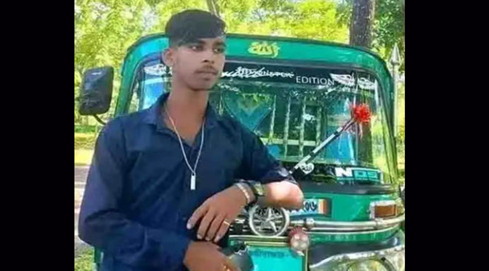 মৌলভীবাজারে সড়কে প্রাণ গেল চালকের, আ ট ক ১