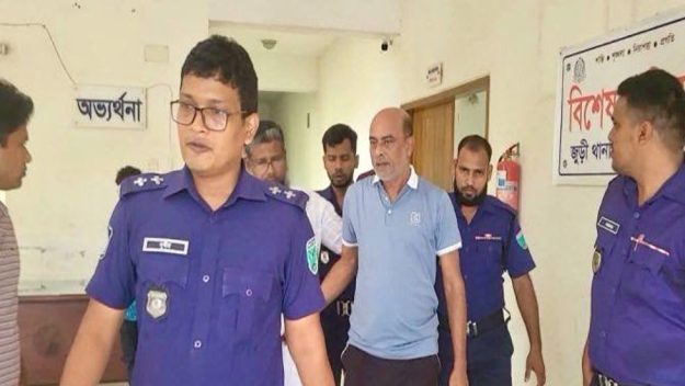 ভোরে ঝটিকা মিছিল, দুপুরে সিলেটের সাবেক উপজেলা চেয়ারম্যান গ্রে ফ তা র